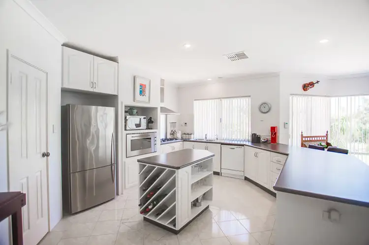 26 Waterside Pass, Byford WA 6122