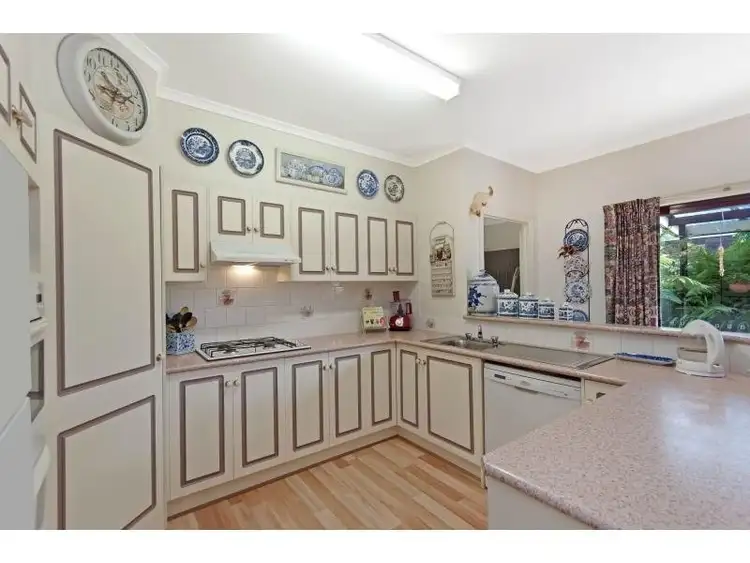 12 Nicolls Drive, Warrnambool VIC 3280