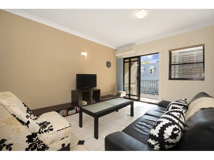 Third view of Homely apartment listing, 6/85 Berry Street, Spring Hill QLD 4000