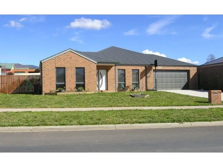 Main view of Homely house listing, 28 Cambridge Drive, Mansfield VIC 3722