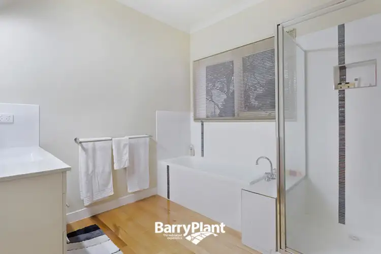 Fifth view of Homely house listing, 2 Royanne Close, Bunyip VIC 3815