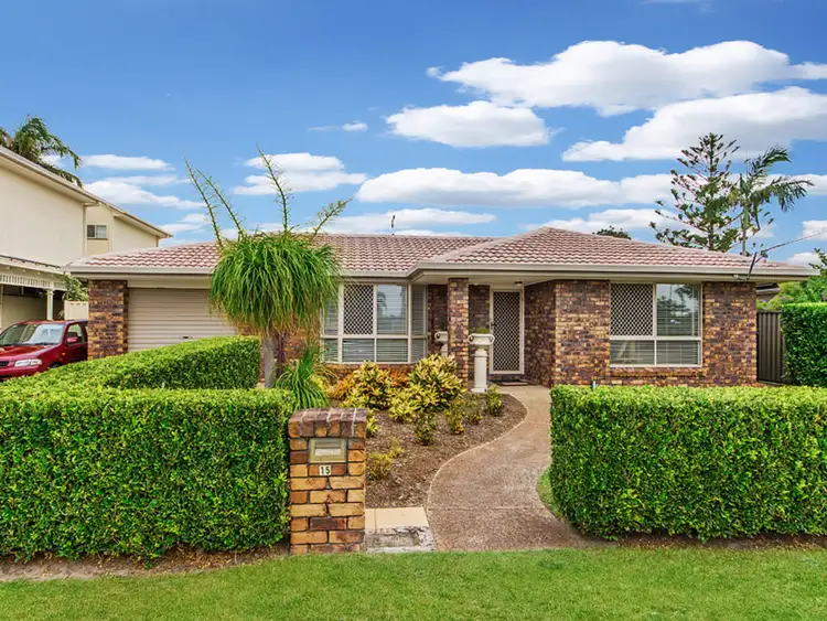 15 The Esplanade, Jacobs Well QLD 4208