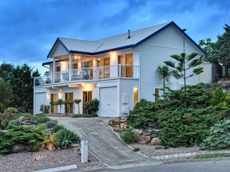 18 Albatross Walk, Hallett Cove SA 5158