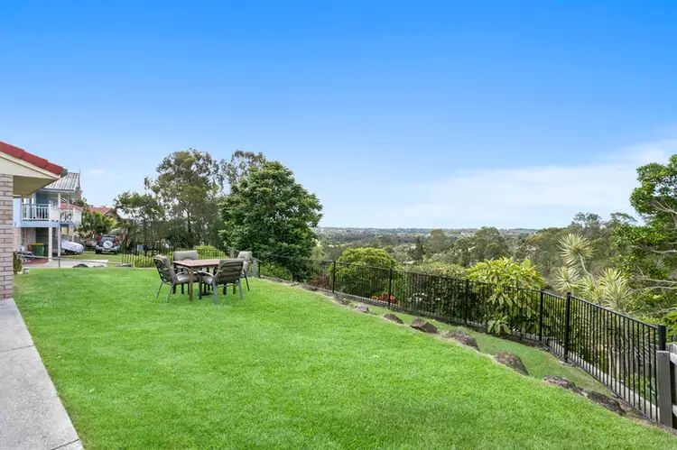 2 Paddington Drive, Carrara QLD 4211