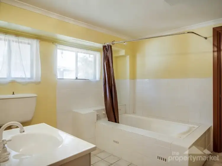 Sixth view of Homely house listing, 328 Lakedge Avenue, Berkeley Vale NSW 2261