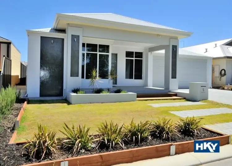 Second view of Homely house listing, 5 Palomino Promenade, The Vines WA 6069