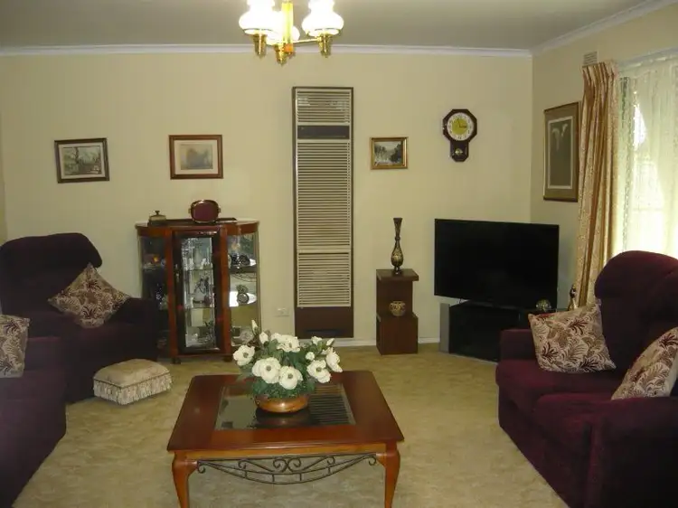 Second view of Homely townhouse listing, 2/39 Market Street, Benalla VIC 3672