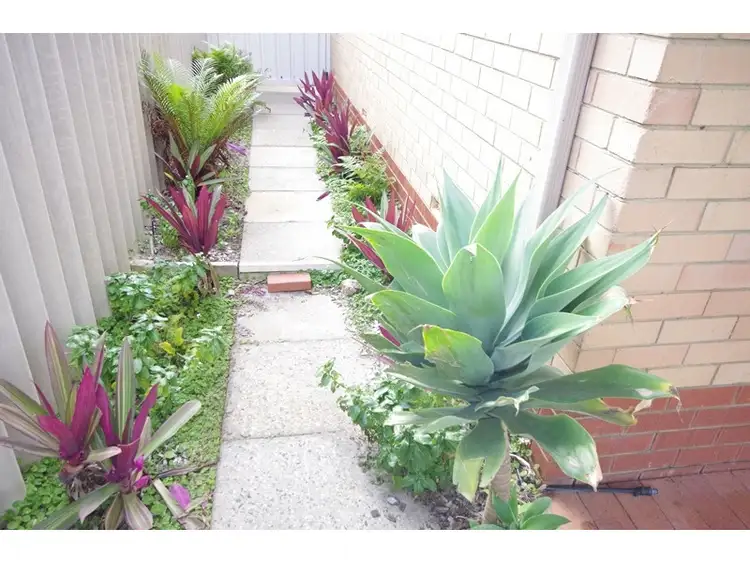 Fifth view of Homely semi-detached listing, 18 Cameron Street, Embleton WA 6062