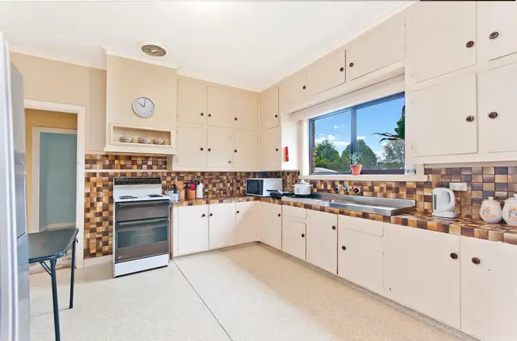 Fourth view of Homely house listing, 3 Huntly Street, Macarthur VIC 3286