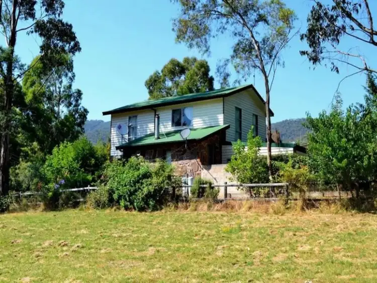 4 Purcell Drive, Merrijig VIC 3723