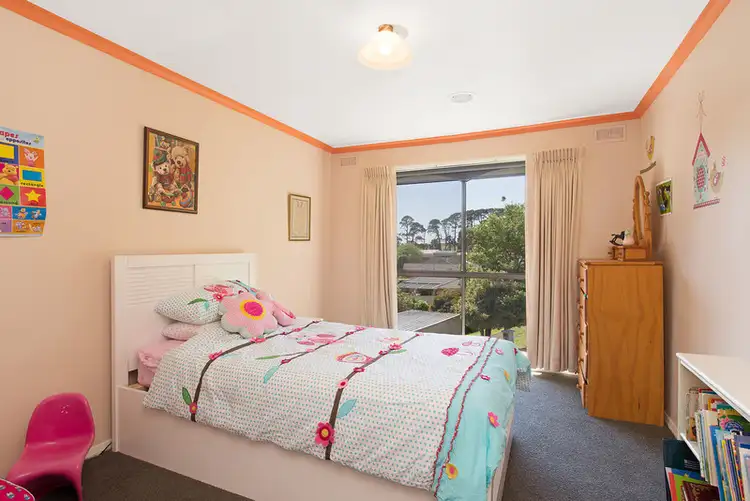 Fifth view of Homely house listing, 8 Kawana Court, Camperdown VIC 3260
