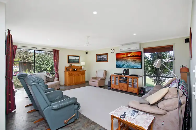 Fourth view of Homely house listing, 26 Kiaman Close, Bushfield VIC 3281