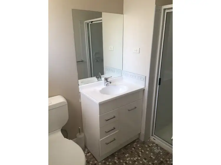 Fifth view of Homely unit listing, 2/362 Rau Street, East Albury NSW 2640