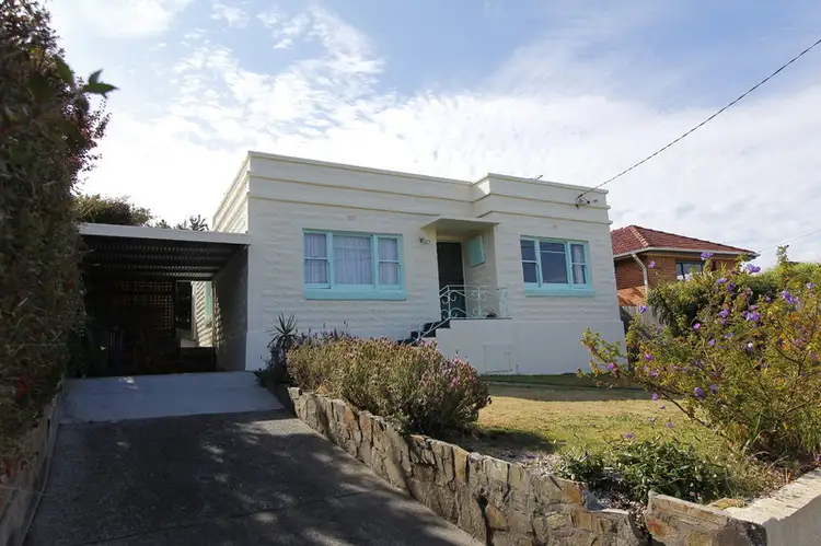 12 Paraka Street, Parklands TAS 7320