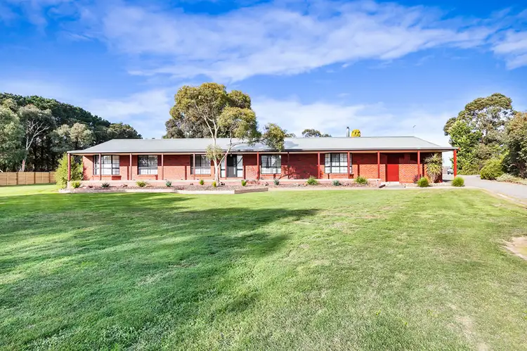 35 Whites Road, Cardigan VIC 3352