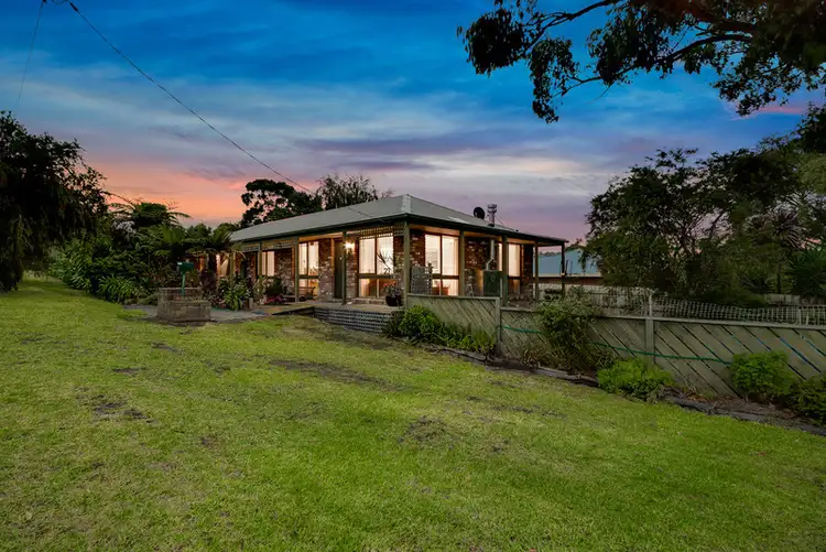 23 Thwaites Road, Pakenham VIC 3810