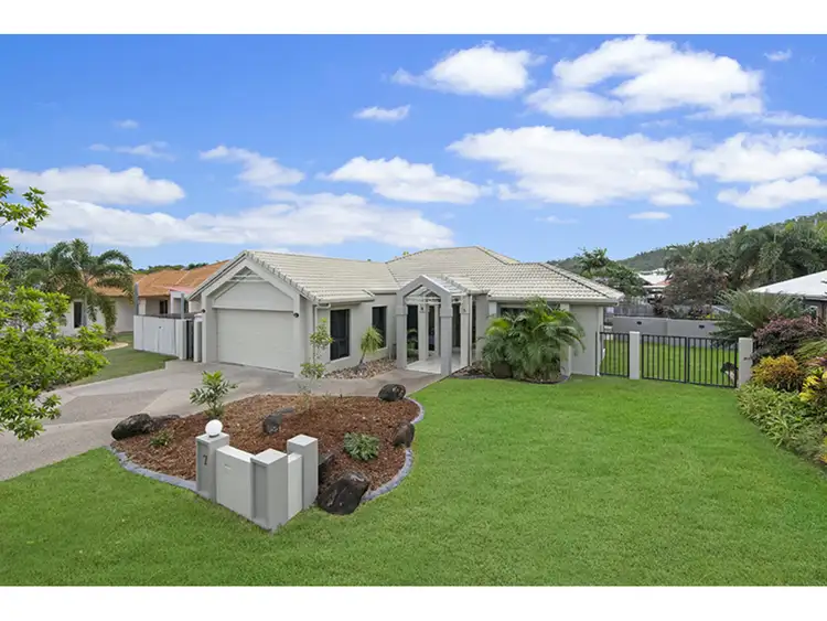 7 Bamboo Crescent, Mount Louisa QLD 4814