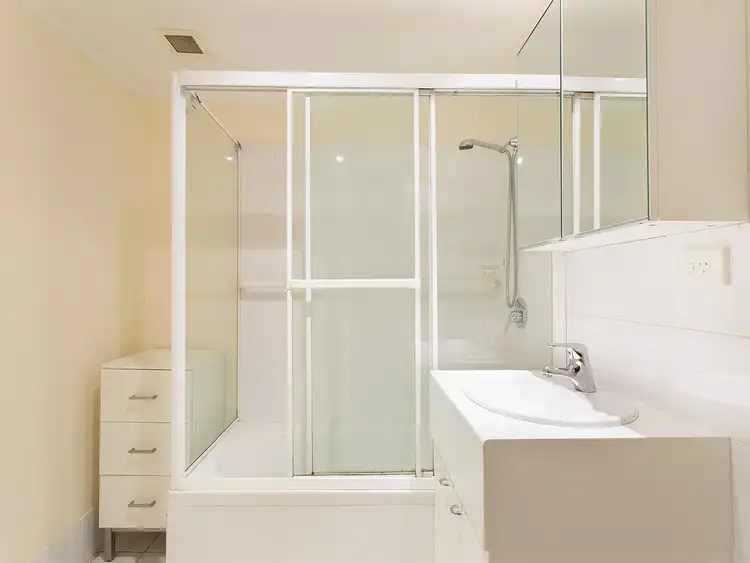 Sixth view of Homely unit listing, 4/16 Patrick Lane, Toowong QLD 4066