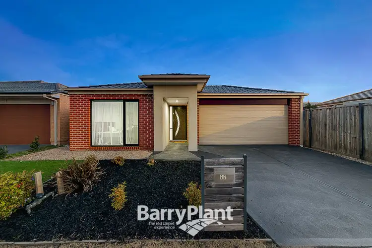 27 Cranbrook Circuit, Officer VIC 3809