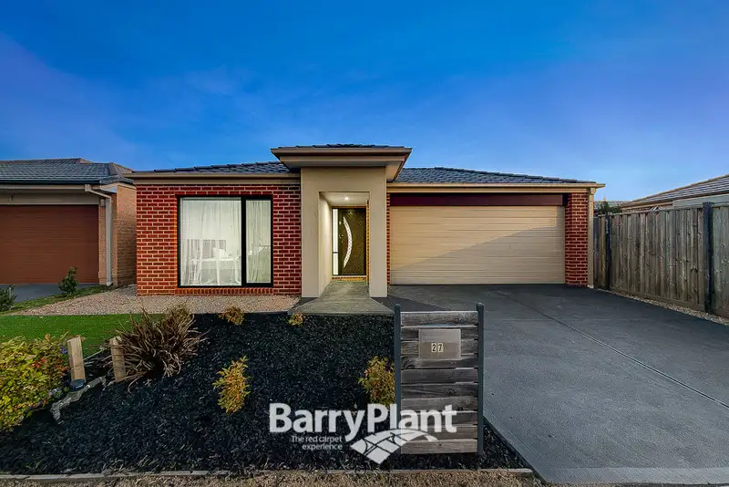 Main view of Homely house listing, 27 Cranbrook Circuit, Officer VIC 3809