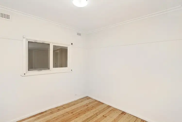 Sixth view of Homely house listing, 10 Gresford Street, Sunshine North VIC 3020