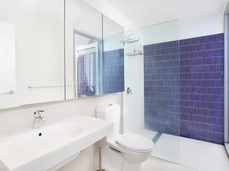 Fifth view of Homely apartment listing, 2/19 Gadigal Avenue, Zetland NSW 2017