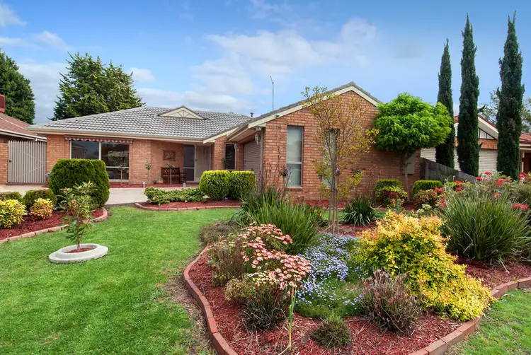 6 Kookaburra Walk, South Morang VIC 3752