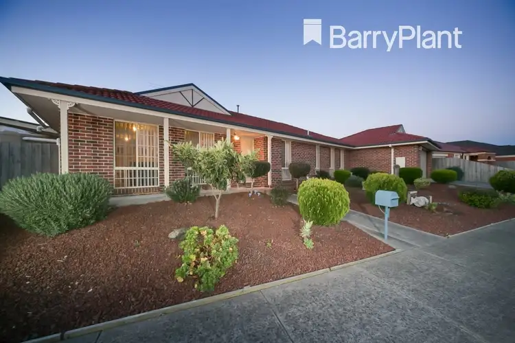17 Amberley Drive, Pakenham VIC 3810