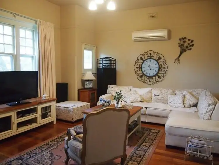 Second view of Homely house listing, 10 Burns Street, Hamilton VIC 3300