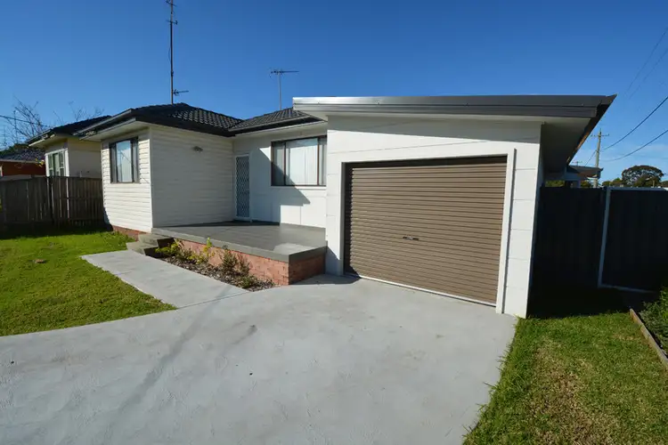 95 Addison Avenue, Lake Illawarra NSW 2528