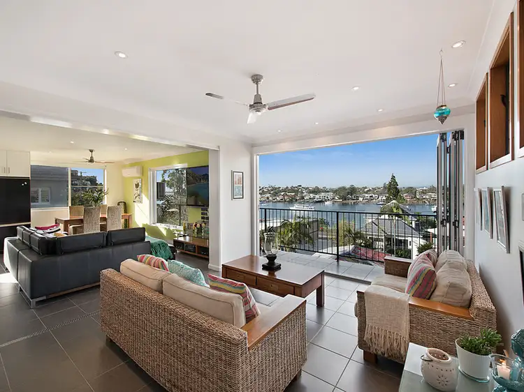 8/24 Crescent Road, Hamilton QLD 4007