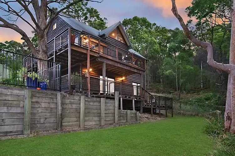 25 Gelfius Crescent, Macquarie Hills NSW 2285