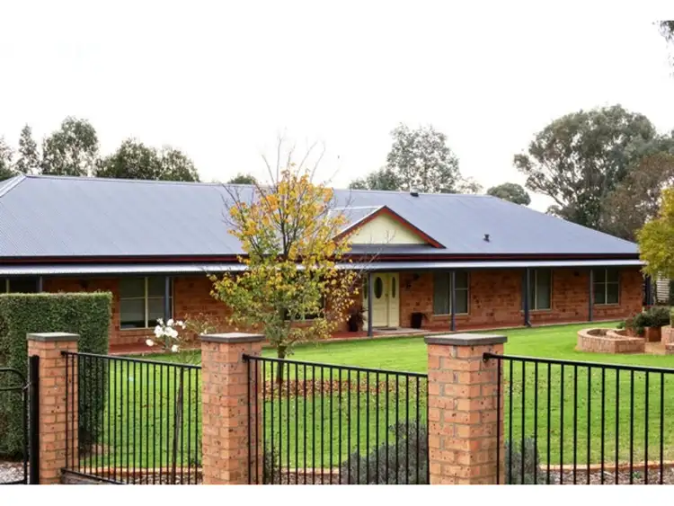 106 Speedy Street, Molong NSW 2866