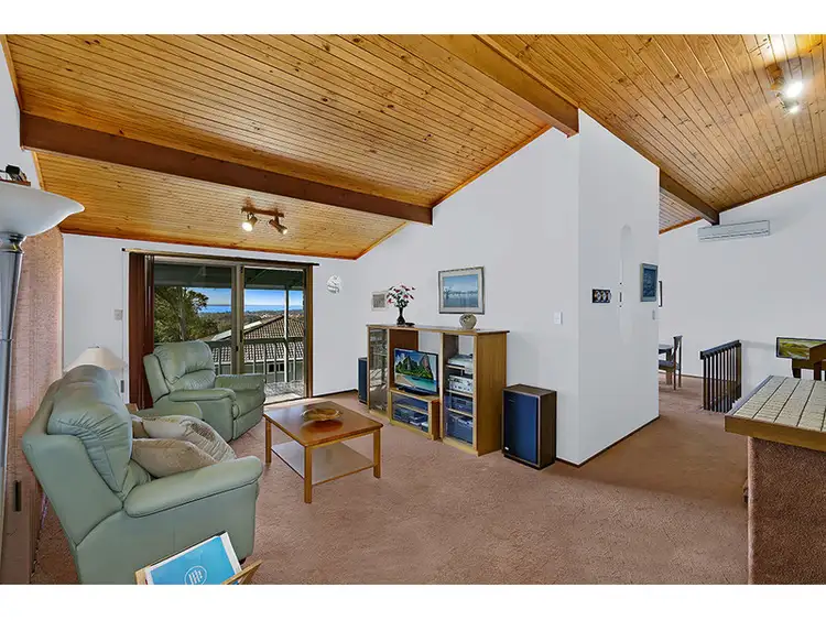 Fifth view of Homely townhouse listing, 2/3 Seaspray Close, Bateau Bay NSW 2261