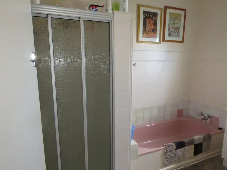 Sixth view of Homely house listing, 2/27 Newton Street, Shepparton VIC 3630