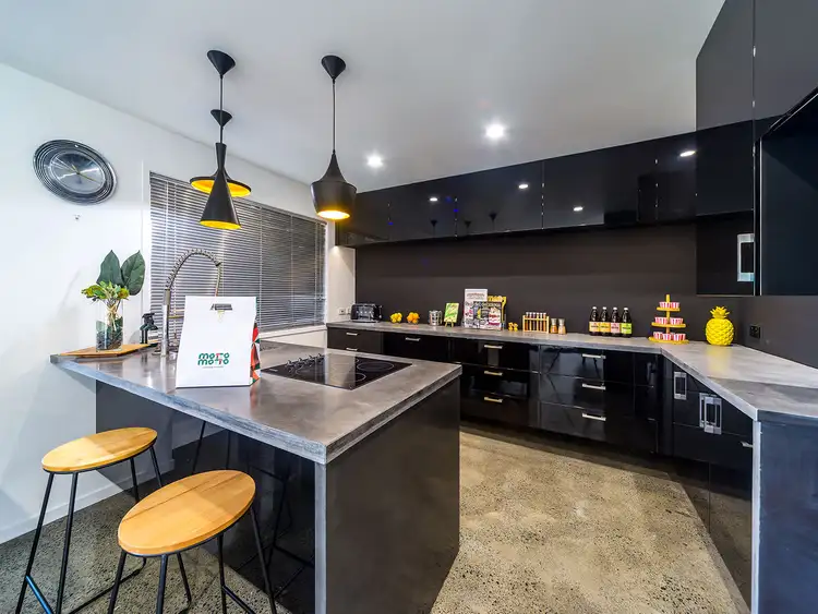 1/15 Crystal Reef Drive, Coombabah QLD 4216