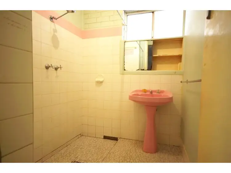 Sixth view of Homely semi-detached listing, 18A Cameron Street, Embleton WA 6062