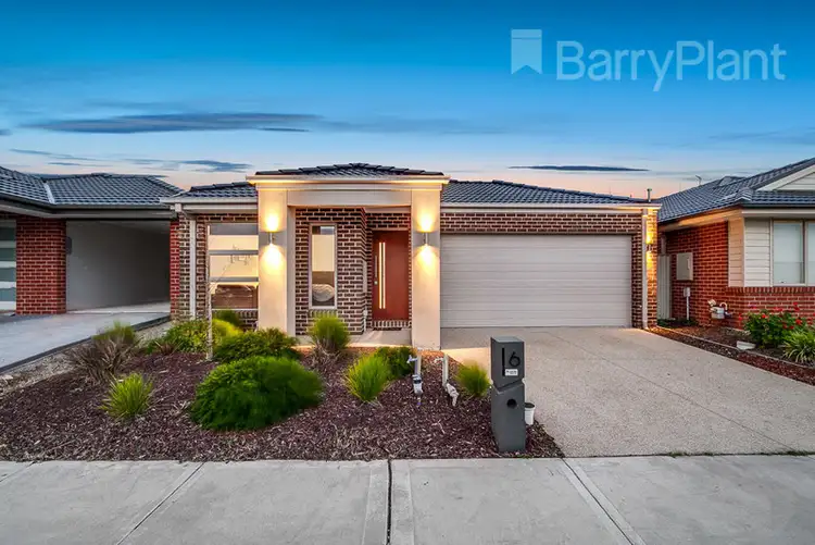 6 Unicorn Street, Pakenham VIC 3810