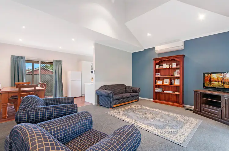 Second view of Homely unit listing, 4/3 Stewart Street, Hamilton VIC 3300