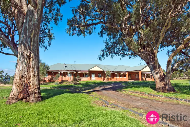 30 Hoban Court, Doreen VIC 3754