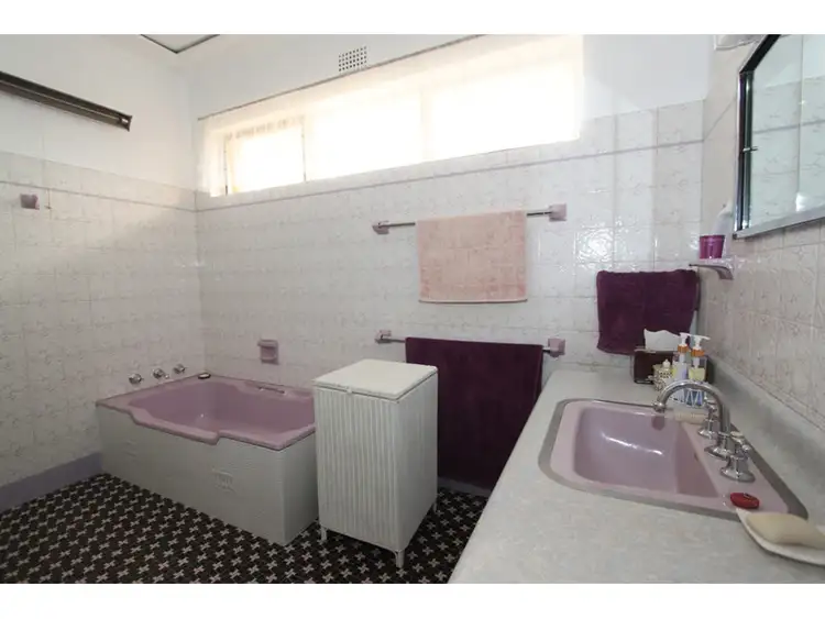 Fourth view of Homely house listing, 14 Edgell Street, West Bathurst NSW 2795