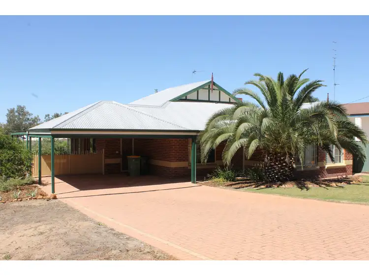 8 Thomson Street, Northam WA 6401