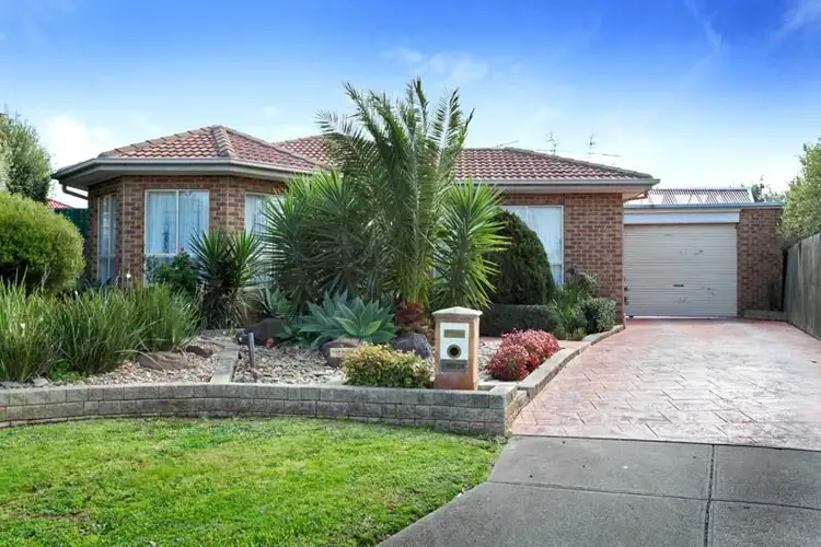 11 Derwent Court, Taylors Lakes VIC 3038
