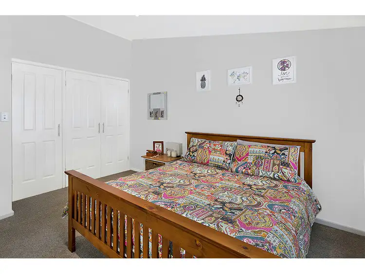 Sixth view of Homely house listing, 8 Crosby Crescent, Killarney Vale NSW 2261