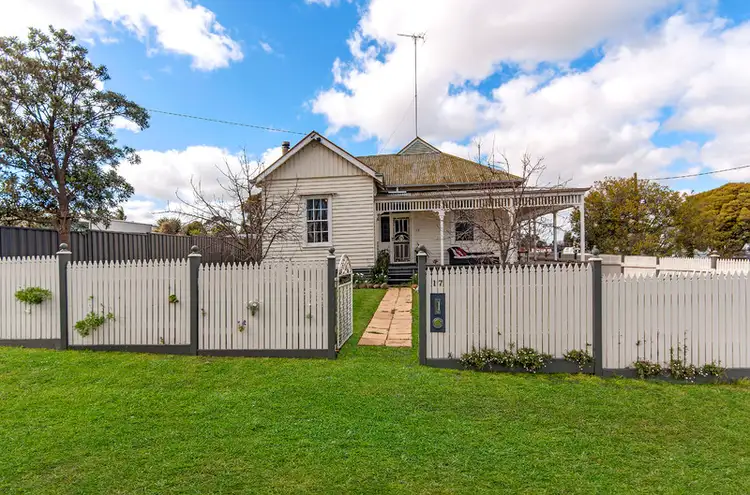 17 Elizabeth Street, Hamilton VIC 3300