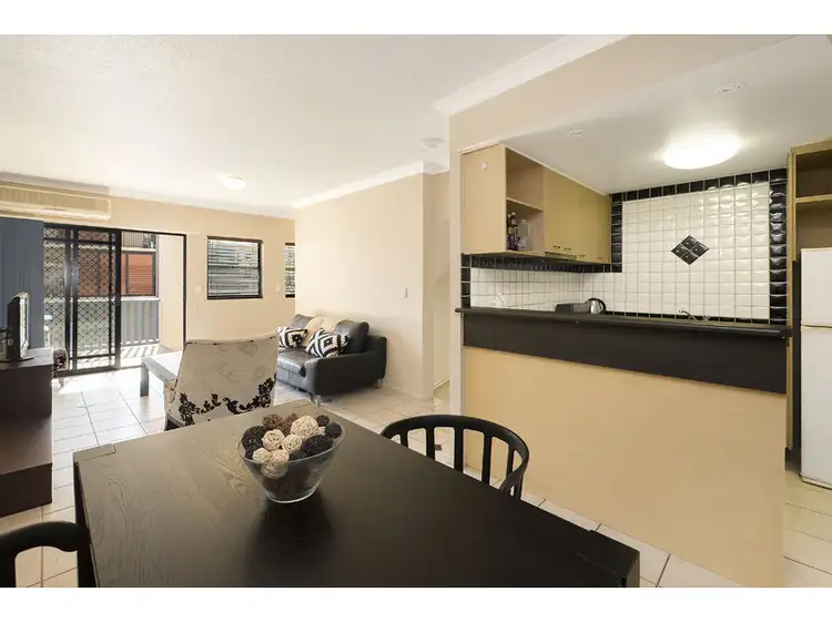 Second view of Homely apartment listing, 6/85 Berry Street, Spring Hill QLD 4000