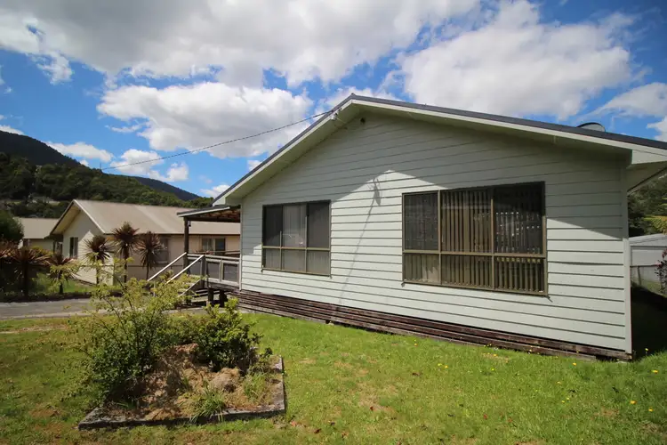 11 Baillieu Street, Rosebery TAS 7470