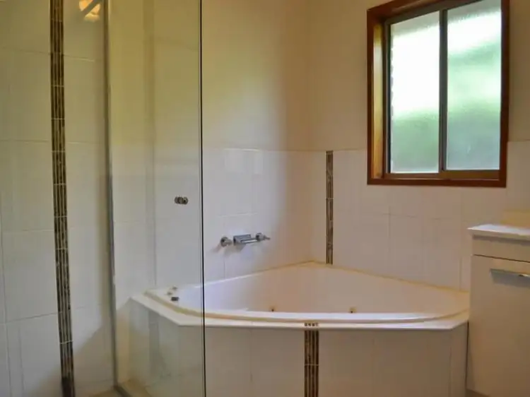 Seventh view of Homely house listing, 5 Somerset Crescent, Mansfield VIC 3722