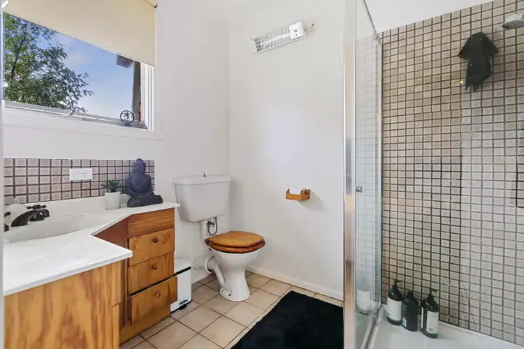 Fifth view of Homely house listing, 6 Boronia Close, Frankston VIC 3199