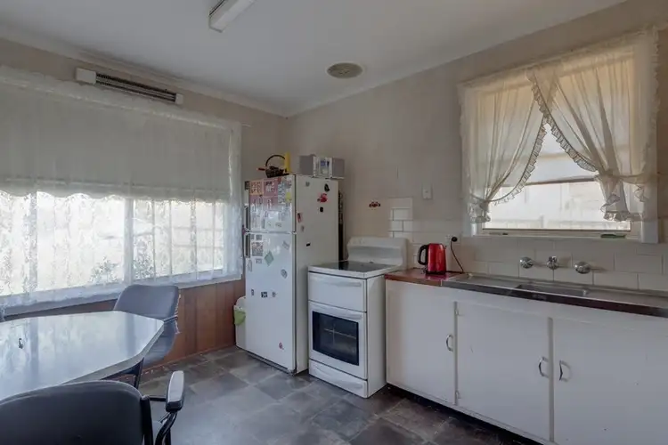 Seventh view of Homely house listing, 8 Laurie Court, Warrnambool VIC 3280